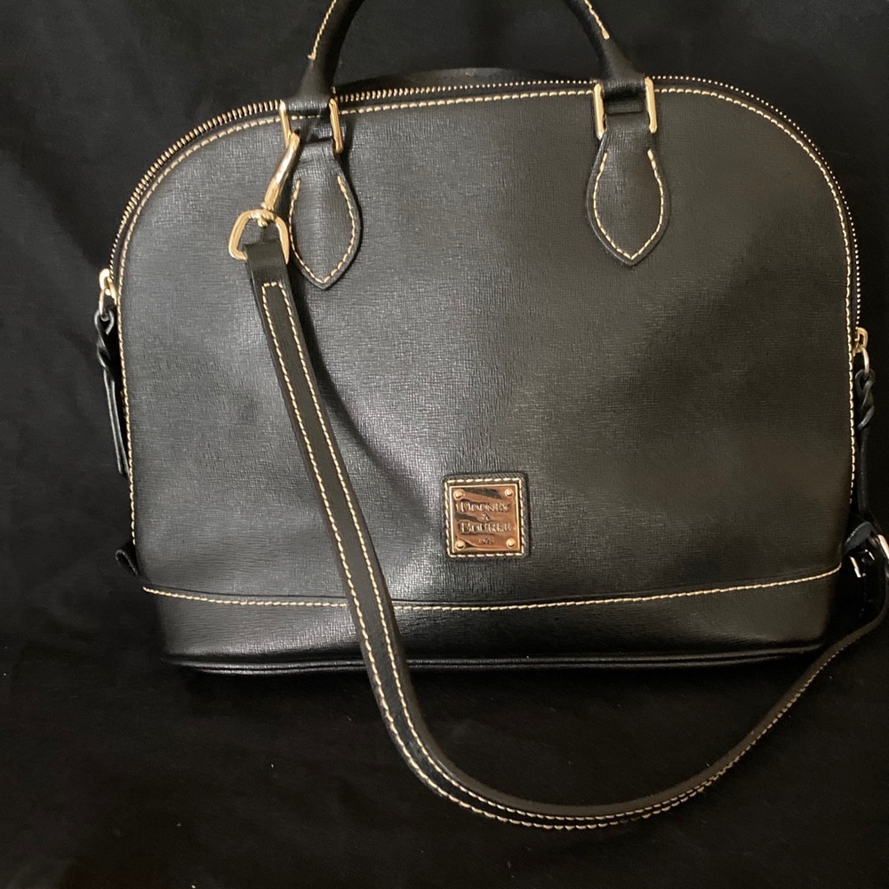 Dooney  & Bourke Saffiano Leather domed Zip Satchel Bag Top Handle Black